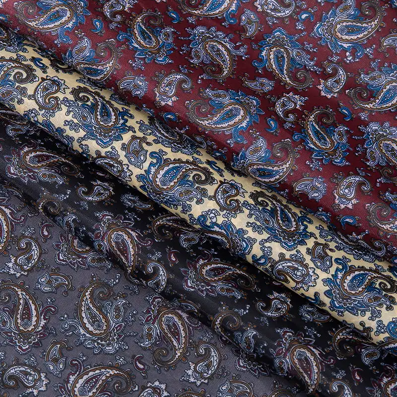 In Vải polyester: một vở kịch hoàn chỉnh, thực tế
